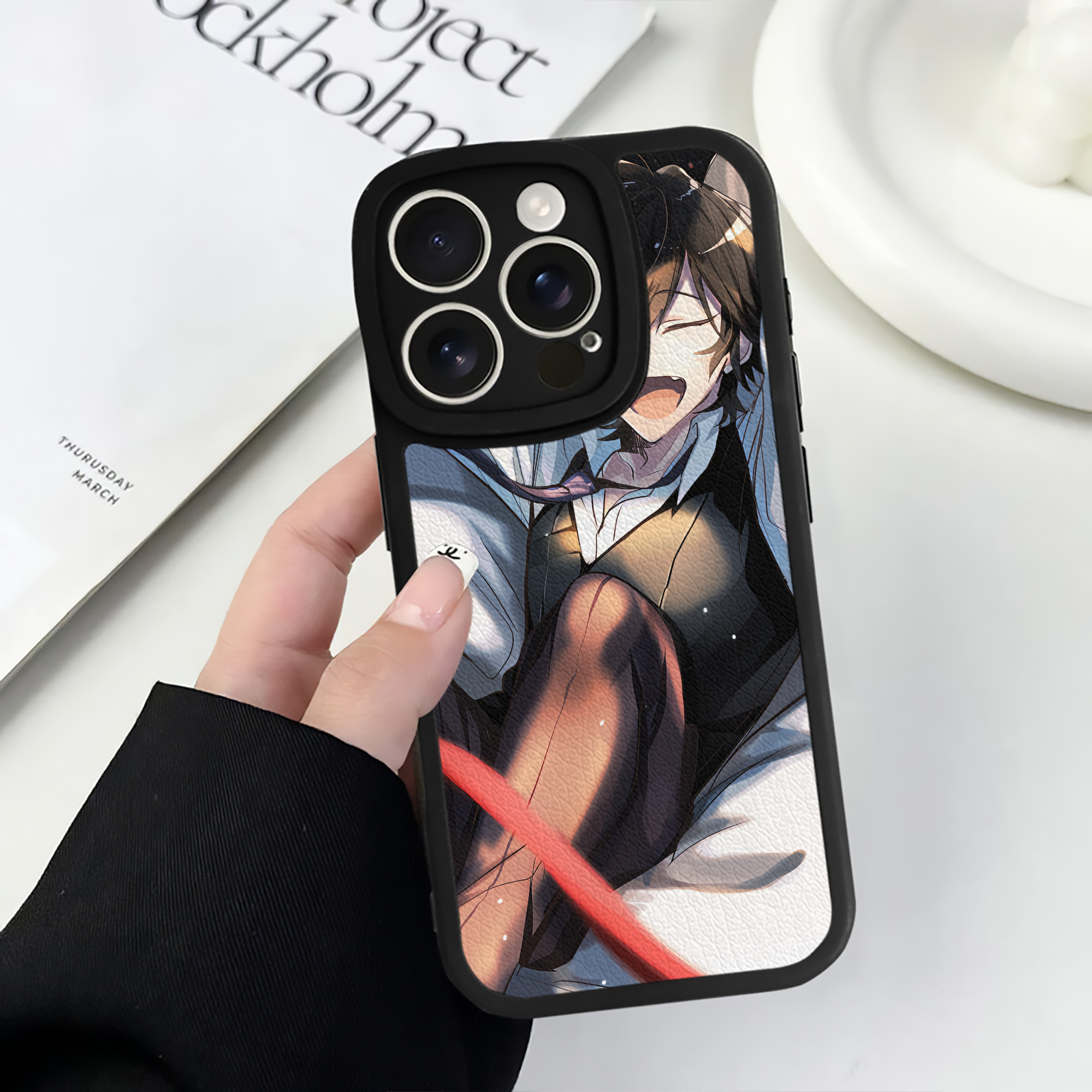 （画像用） 文豪ストレイドッグス Bungo Stray Dogs 【iPhone 16シリーズ対応】シリコンスマホケース（レザー調） 材質：シリコン